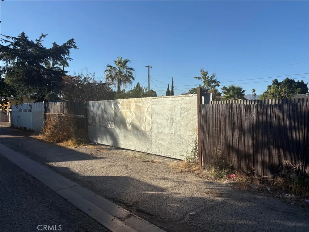 8441 Rincon Avenue Sun Valley, CA 91352