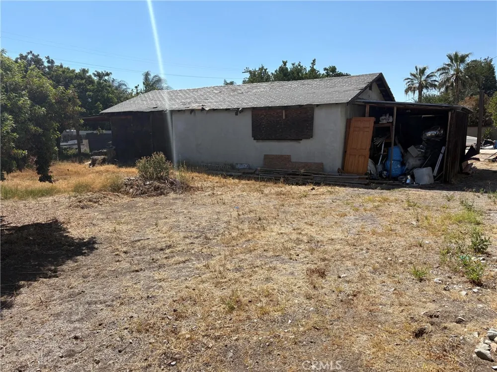 8441 Rincon Avenue Sun Valley, CA 91352
