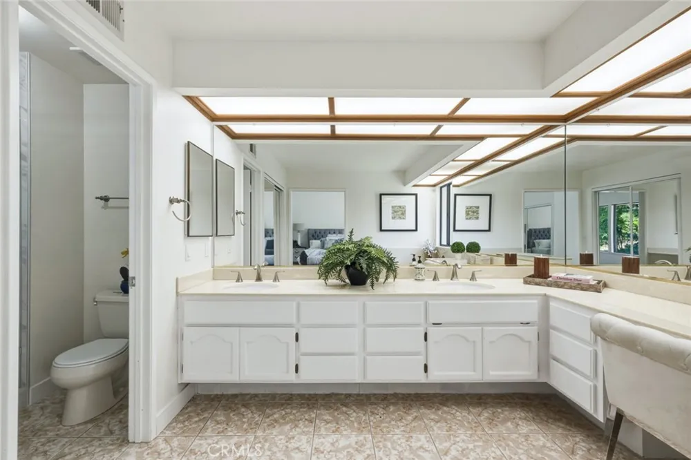 1264 S Lemon Walnut, CA 91789