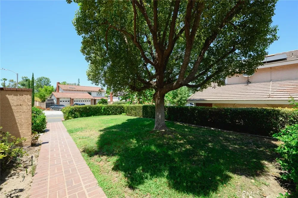 1264 S Lemon Walnut, CA 91789