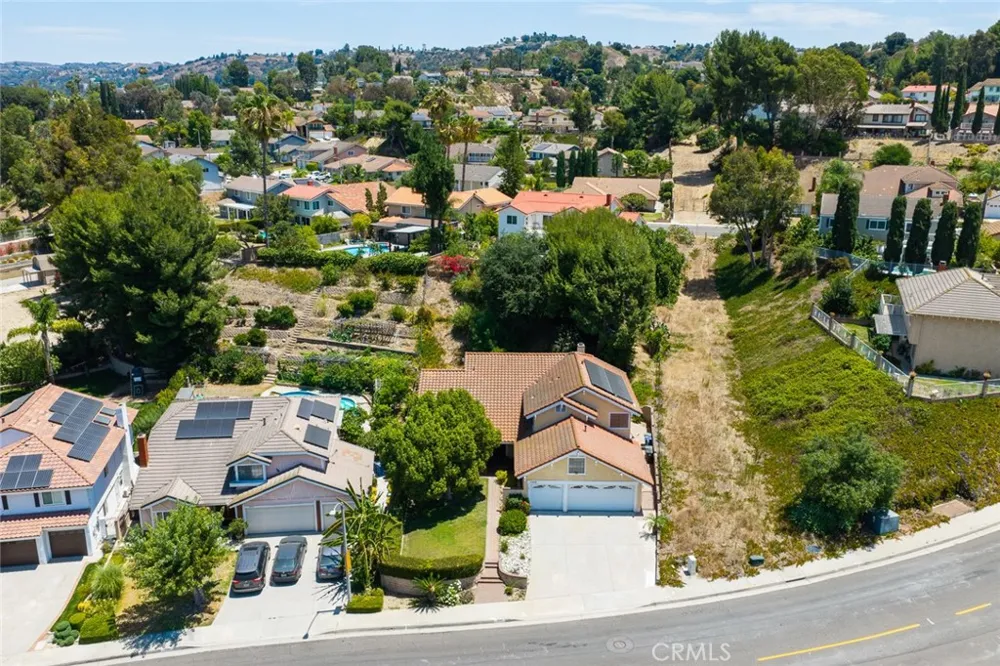 1264 S Lemon Walnut, CA 91789