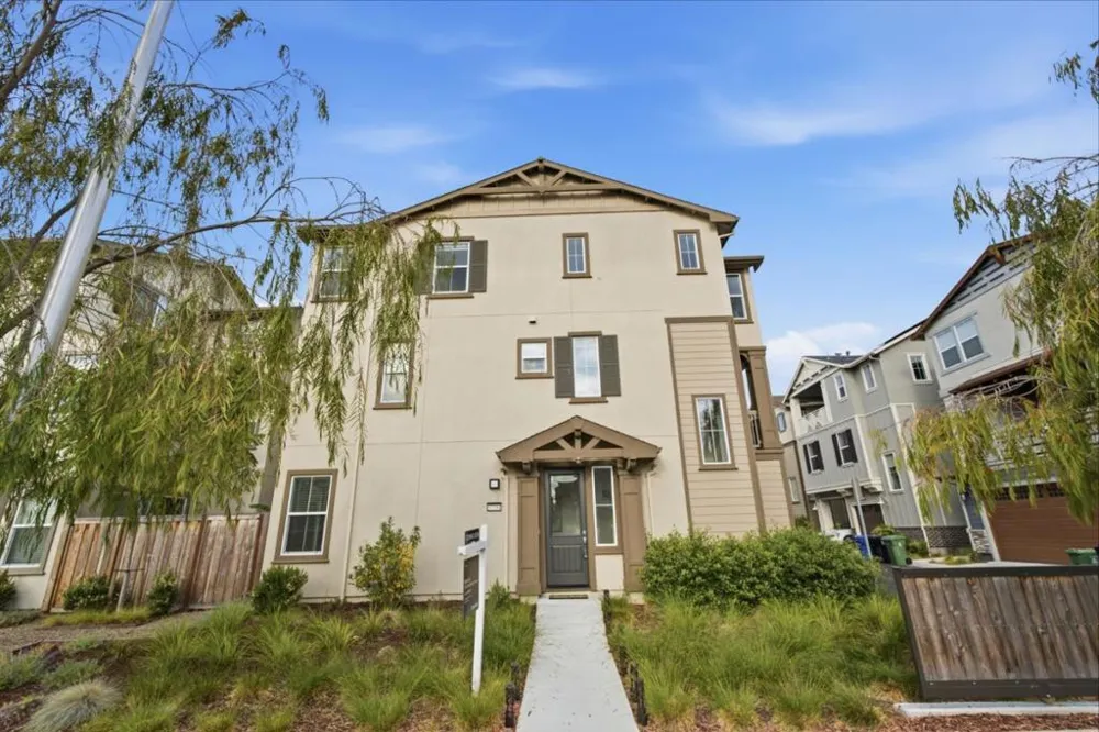 37751 Hickory Street Newark, CA 94560
