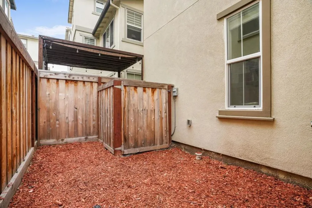 37751 Hickory Street Newark, CA 94560