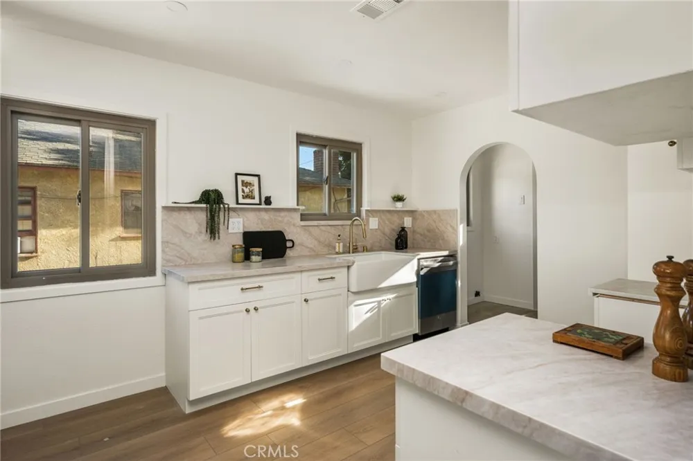 11619 Simms Inglewood, CA 90303