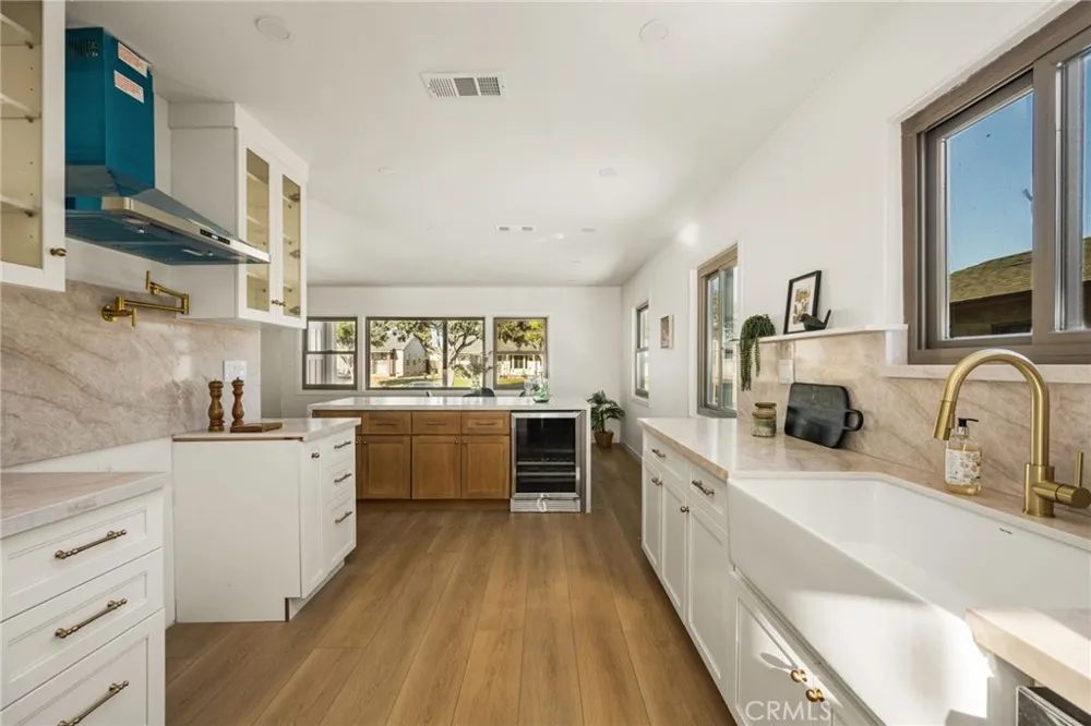 11619 Simms Inglewood, CA 90303