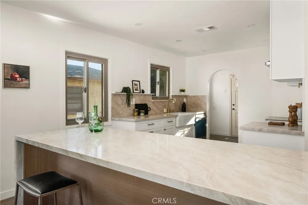 11619 Simms Inglewood, CA 90303