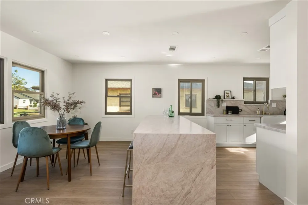 11619 Simms Inglewood, CA 90303