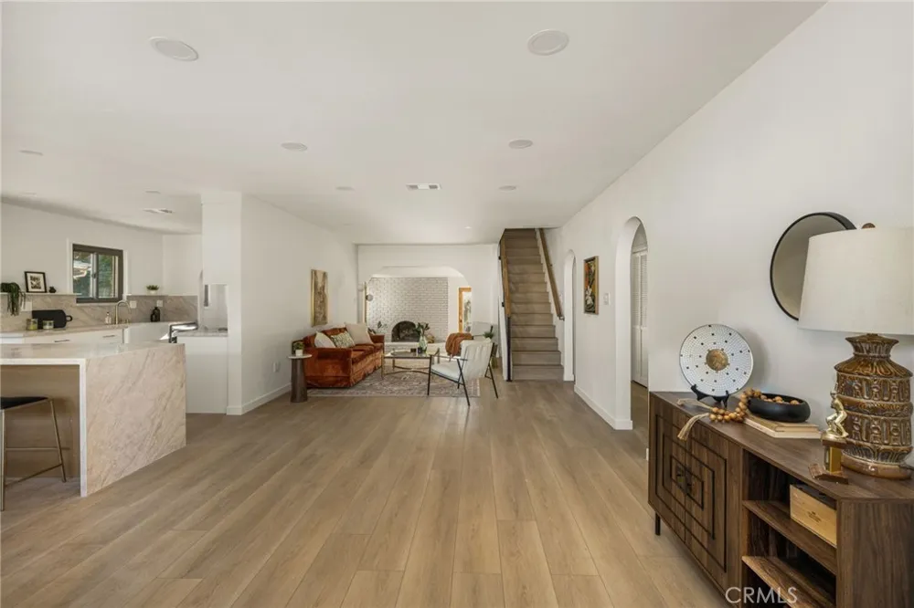 11619 Simms Inglewood, CA 90303