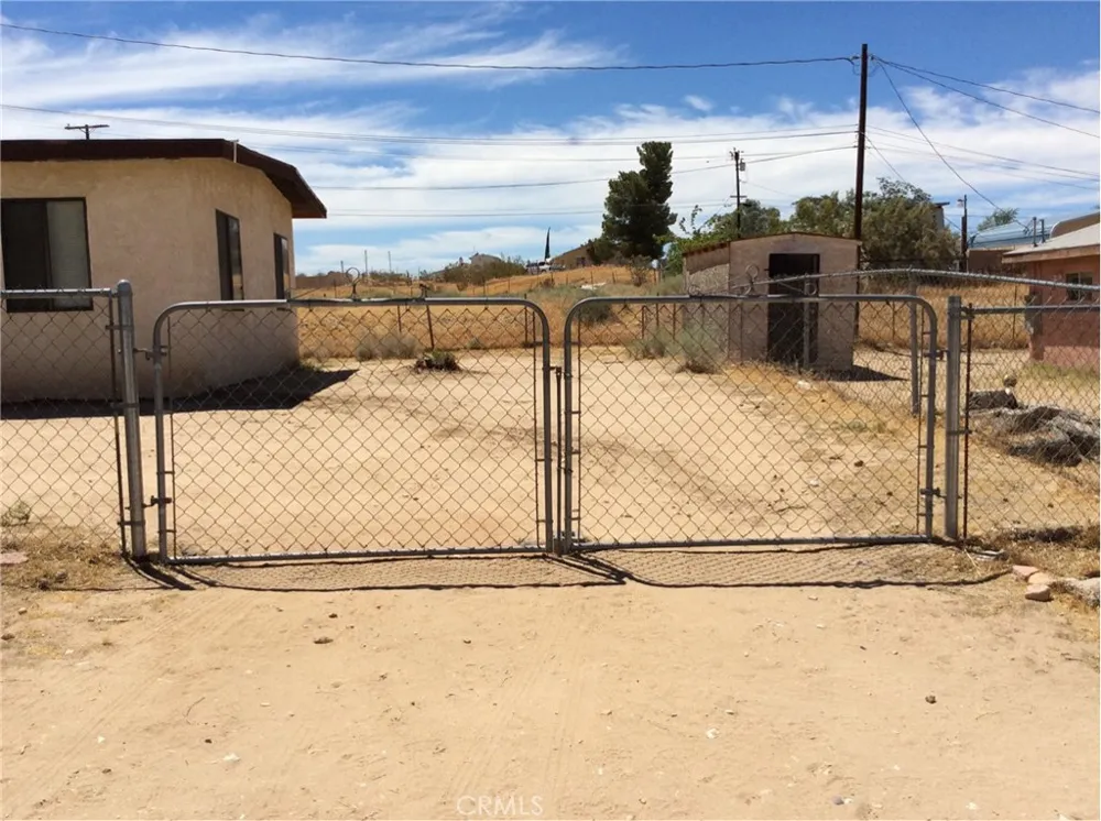 16825 Batson Road Victorville, CA 92395