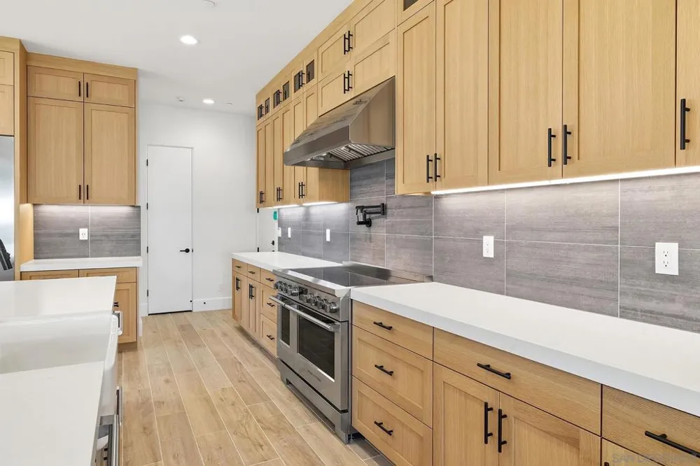 425 Bell Ranch Road Solana Beach, CA 92075