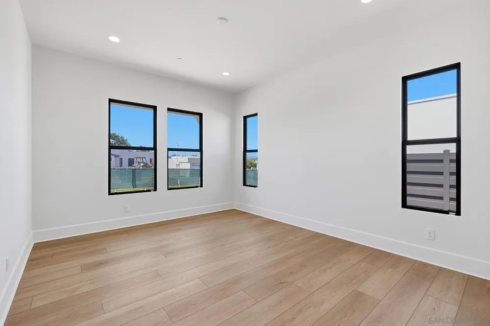 425 Bell Ranch Road Solana Beach, CA 92075
