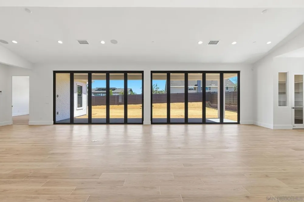 425 Bell Ranch Road Solana Beach, CA 92075