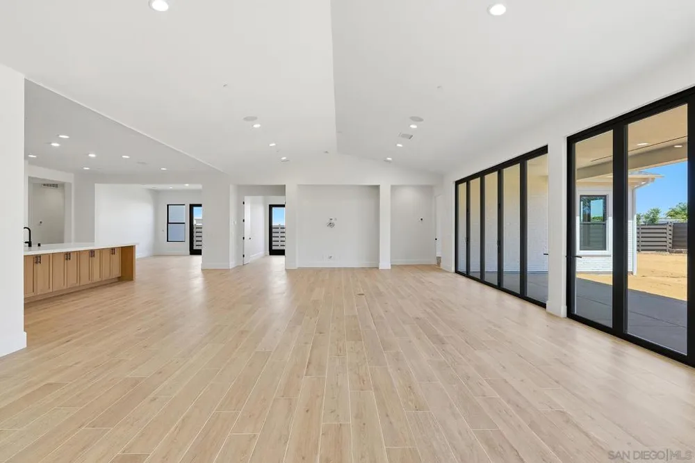 425 Bell Ranch Road Solana Beach, CA 92075