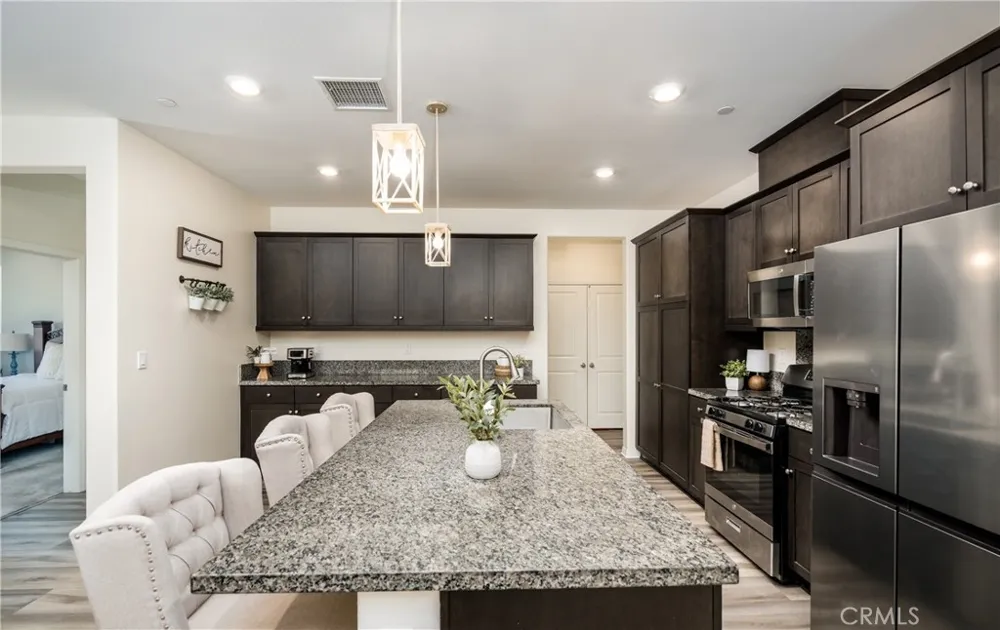 1919 Rodeo Drive Hemet, CA 92545