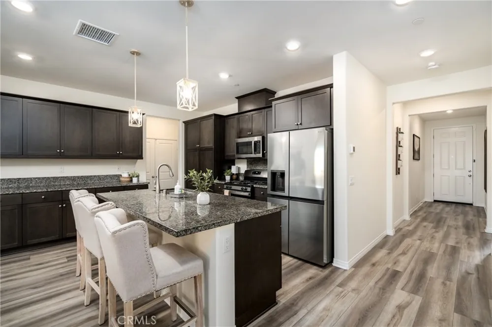 1919 Rodeo Drive Hemet, CA 92545