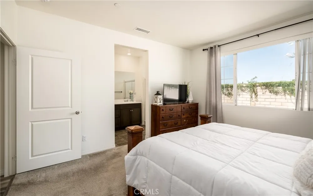1919 Rodeo Drive Hemet, CA 92545