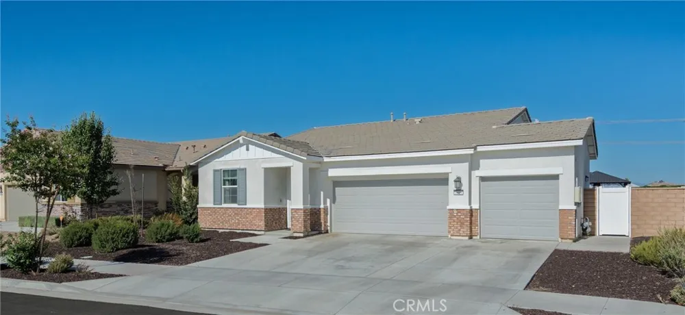 1919 Rodeo Drive Hemet, CA 92545