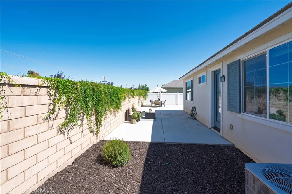 1919 Rodeo Drive Hemet, CA 92545