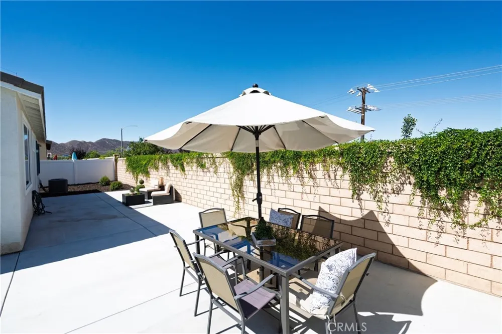 1919 Rodeo Drive Hemet, CA 92545