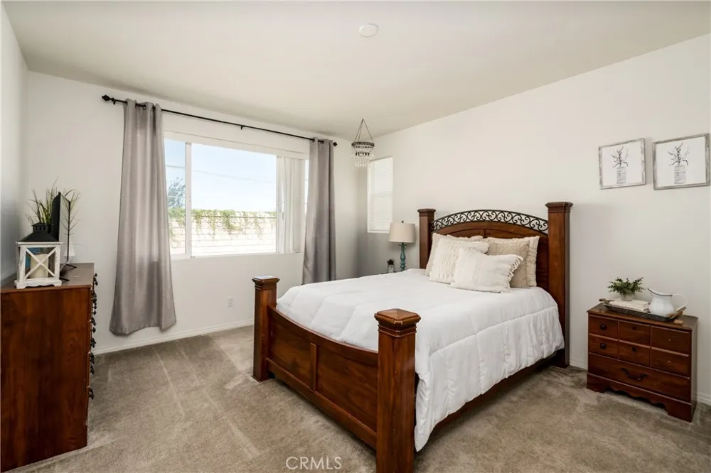 1919 Rodeo Drive Hemet, CA 92545