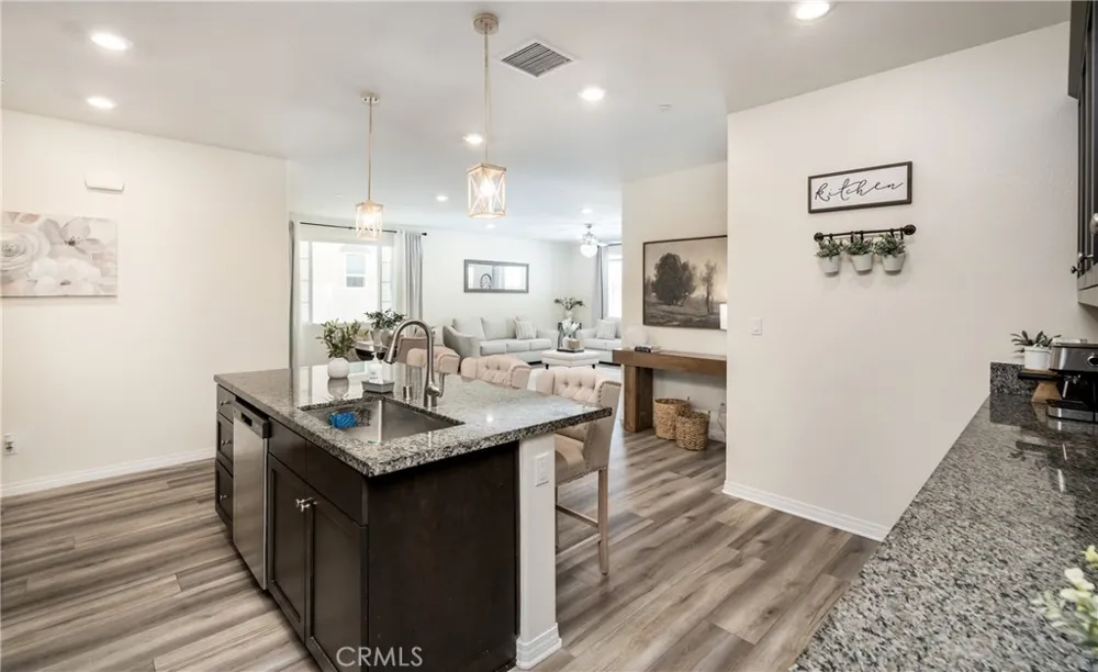 1919 Rodeo Drive Hemet, CA 92545