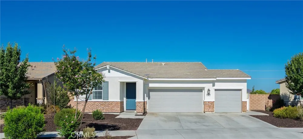 1919 Rodeo Drive Hemet, CA 92545