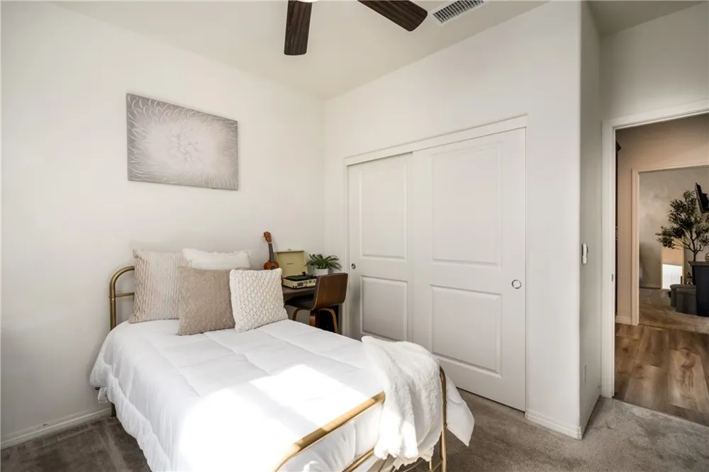 1919 Rodeo Drive Hemet, CA 92545