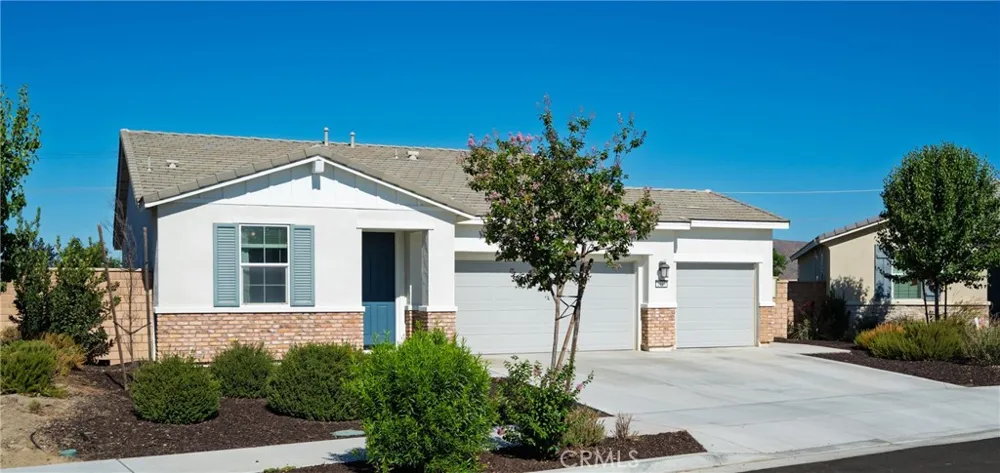 1919 Rodeo Drive Hemet, CA 92545