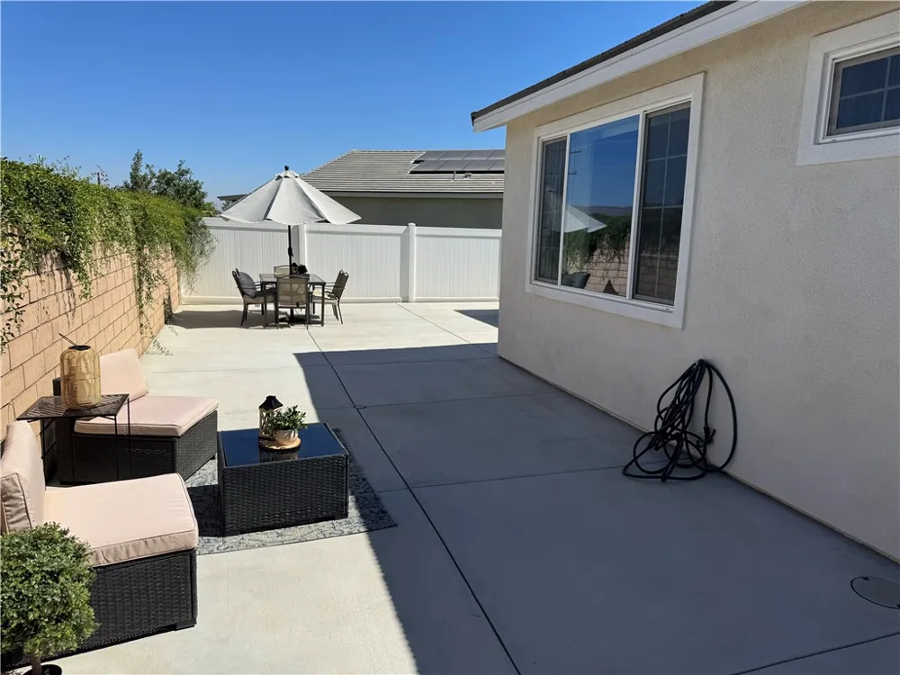 1919 Rodeo Drive Hemet, CA 92545