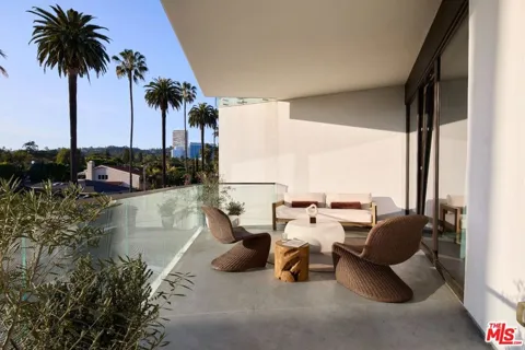702 Doheny Drive #301