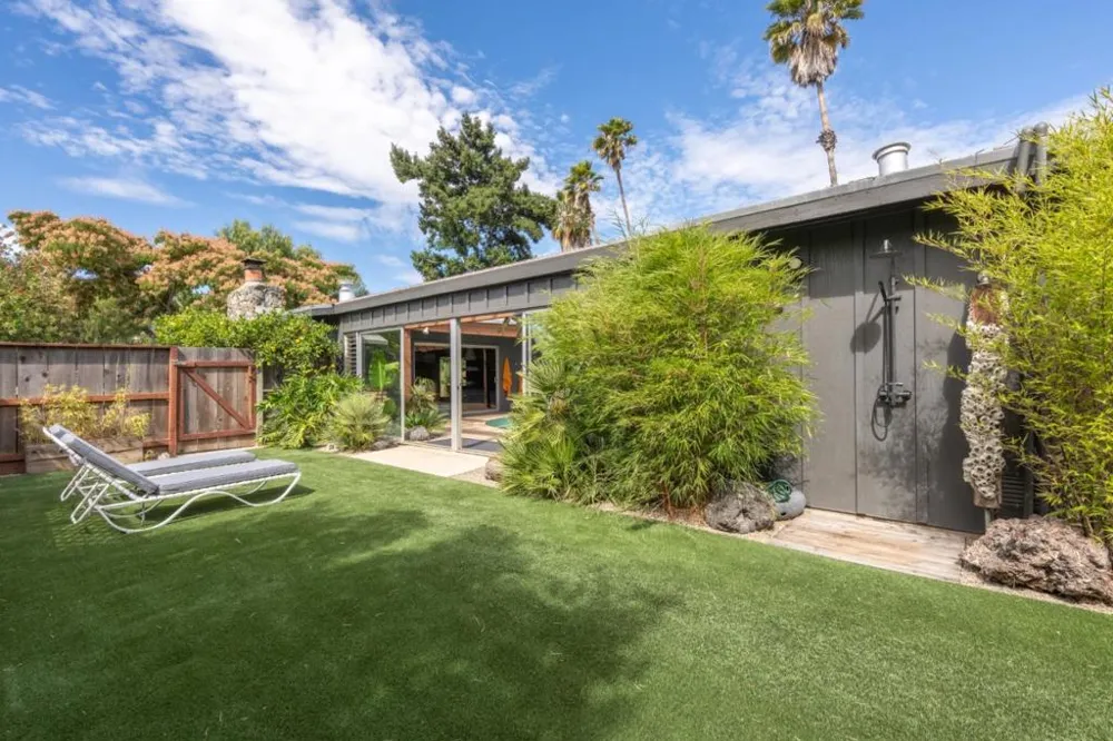39 Lilac Lane Carmel Valley, CA 93924