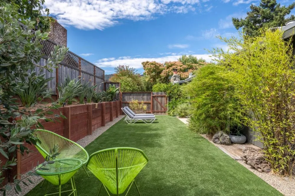 39 Lilac Lane Carmel Valley, CA 93924