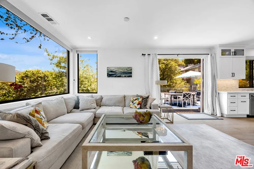 4841 Minden Place Los Angeles, CA 90041