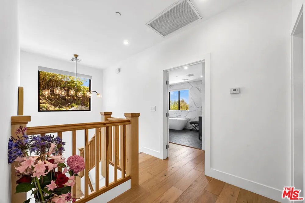4841 Minden Place Los Angeles, CA 90041