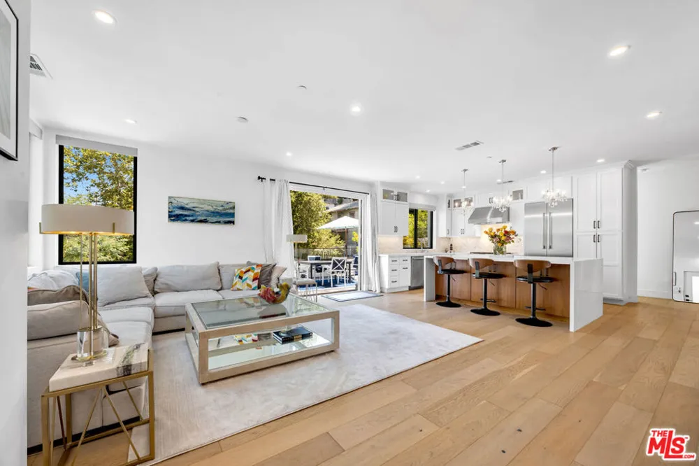 4841 Minden Place Los Angeles, CA 90041