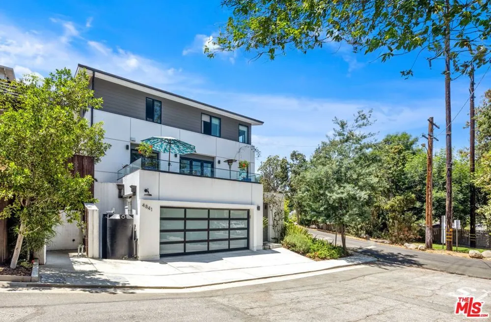 4841 Minden Place Los Angeles, CA 90041