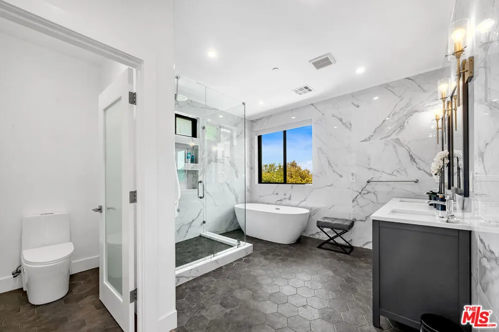 4841 Minden Place Los Angeles, CA 90041