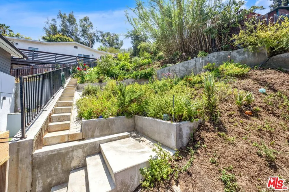 4841 Minden Place Los Angeles, CA 90041
