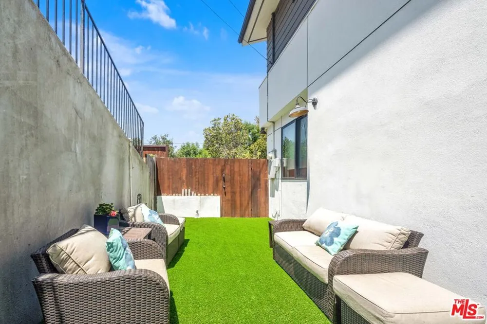 4841 Minden Place Los Angeles, CA 90041