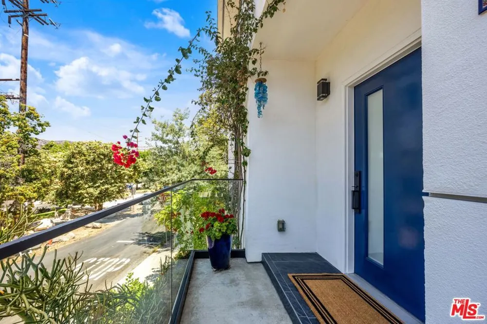 4841 Minden Place Los Angeles, CA 90041