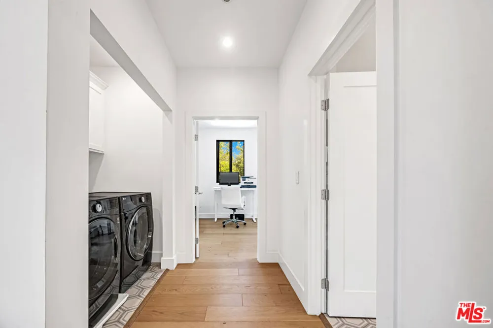 4841 Minden Place Los Angeles, CA 90041