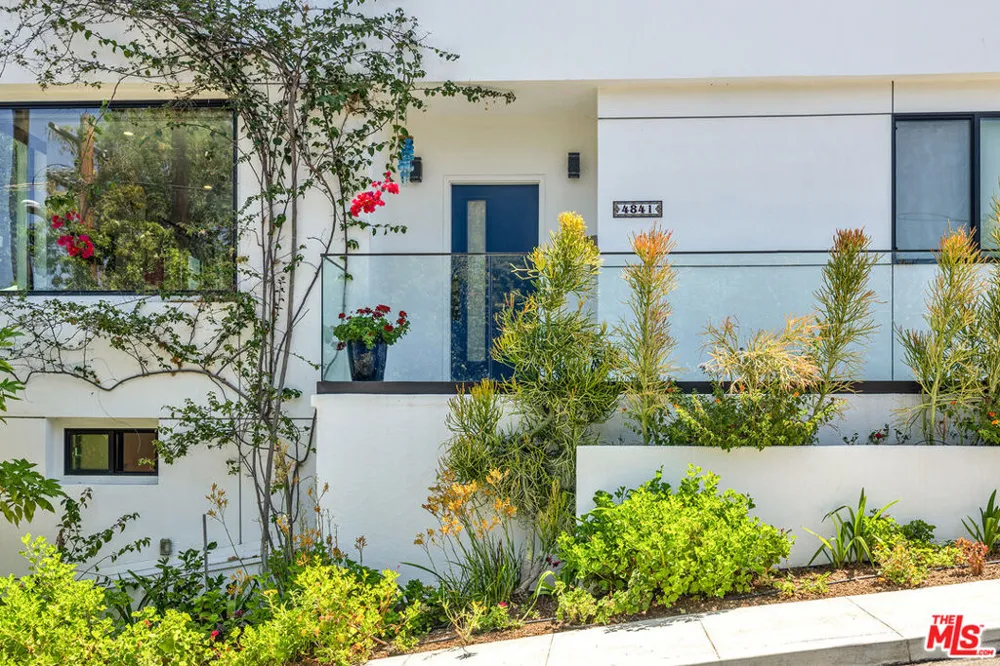 4841 Minden Place Los Angeles, CA 90041