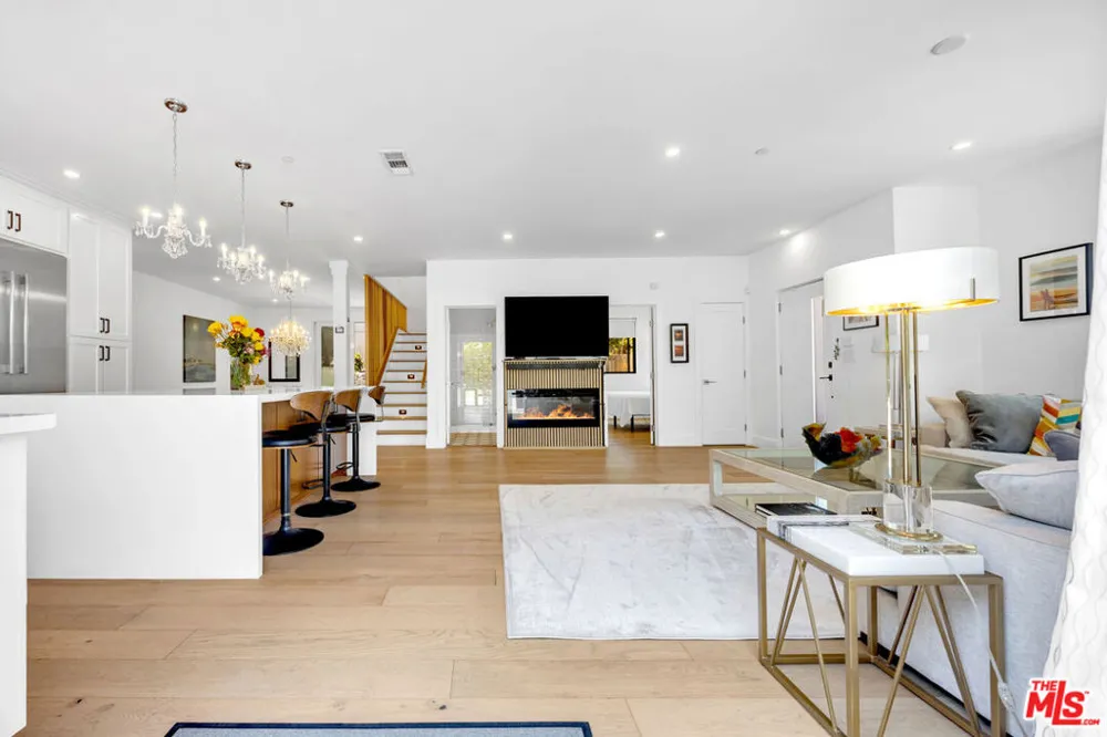 4841 Minden Place Los Angeles, CA 90041