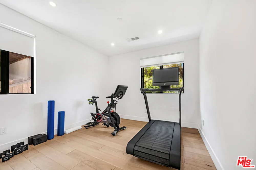 4841 Minden Place Los Angeles, CA 90041