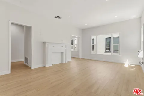 833 Alfred Street