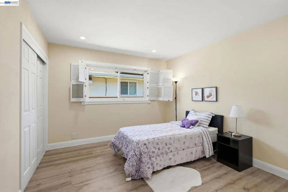 1204 Vistagrand Dr San Leandro, CA 94577