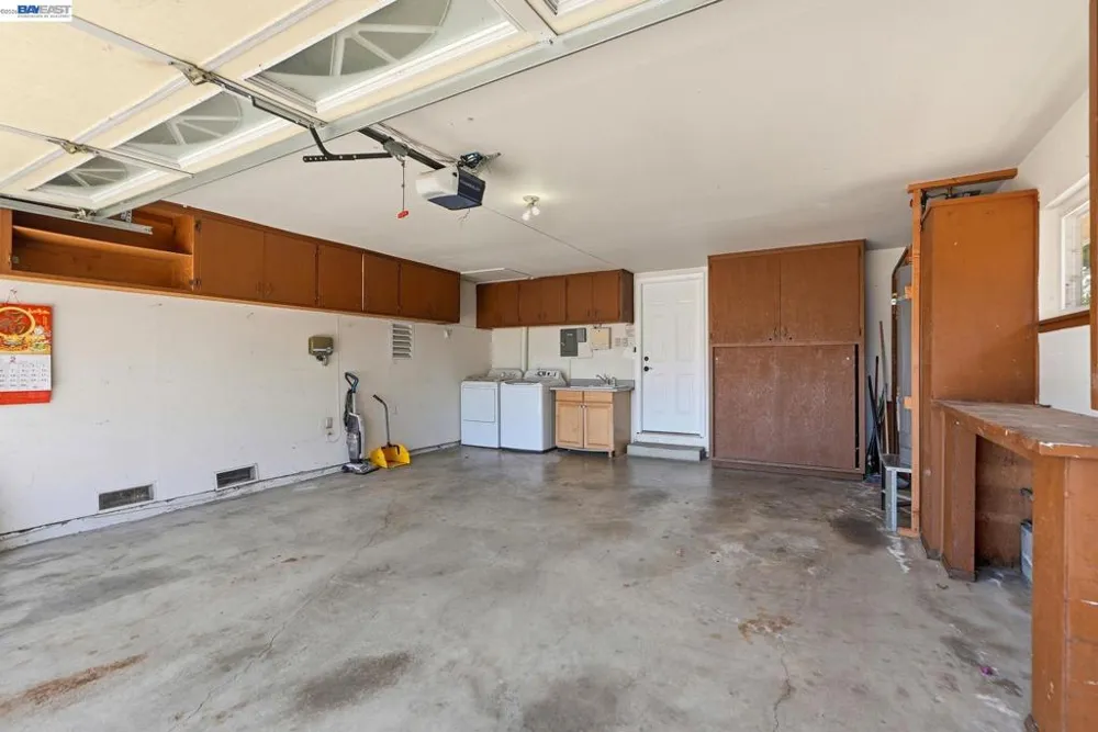 1204 Vistagrand Dr San Leandro, CA 94577