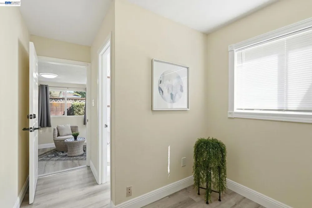 1204 Vistagrand Dr San Leandro, CA 94577