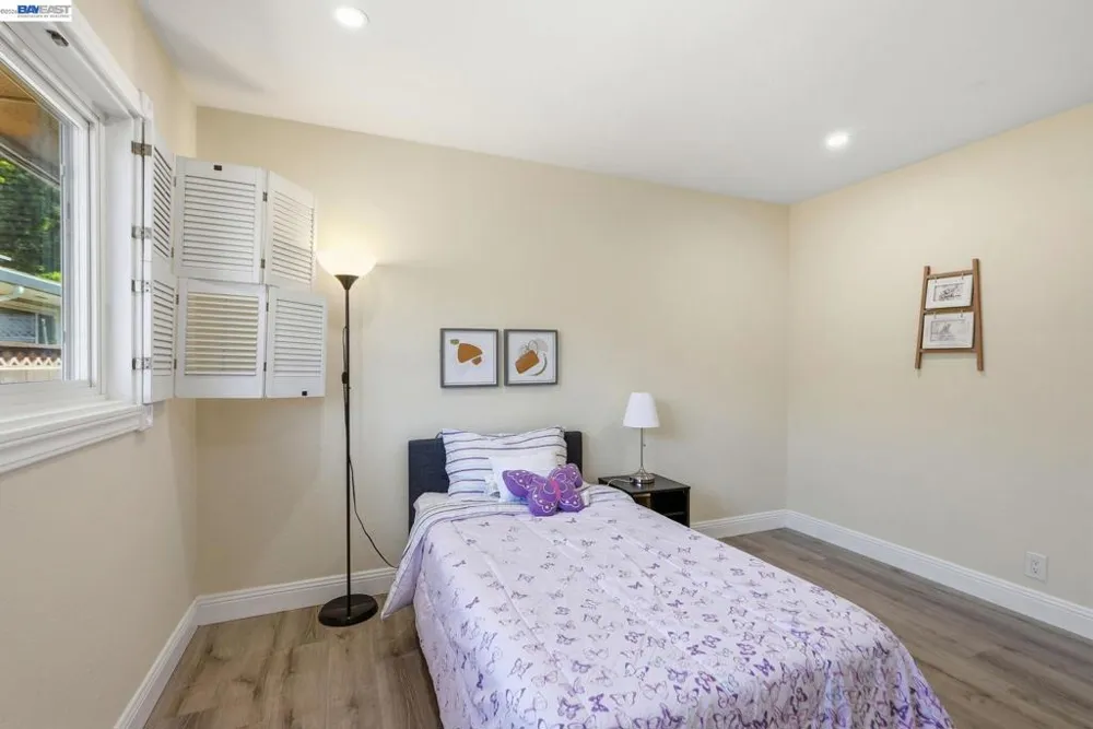 1204 Vistagrand Dr San Leandro, CA 94577