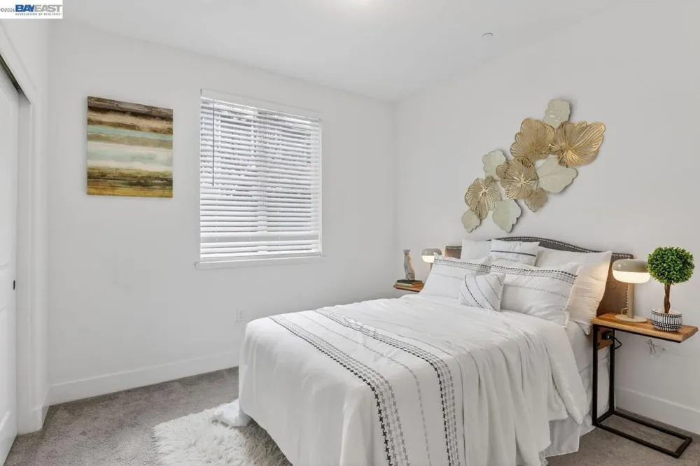 411 Rhythm Ln Hayward, CA 94544